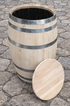 225 Liter Regentonne aus einem Kastanien Holzfass