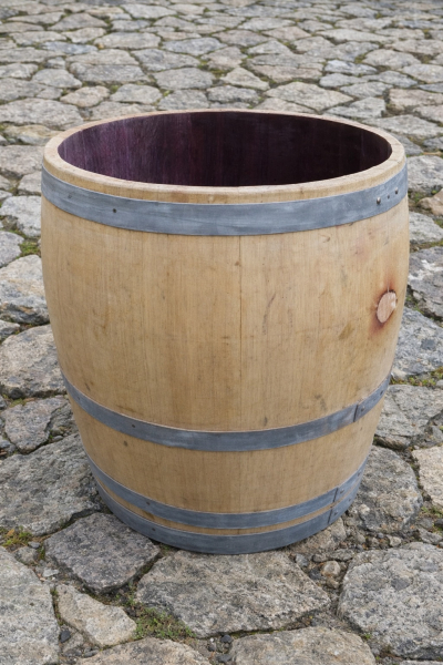 3/4 Weinfass ca 180 Liter von einem 225 Liter Rotweinfass