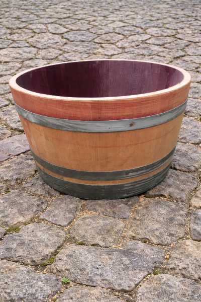 Pflanzkübel vom 300 Liter Weinfass aus Eiche